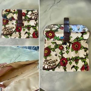 SAKROOTS Clutch IPAD Computer TABLET Case Purse